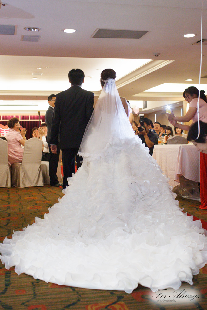 亮鈞巧伶 迎娶喜宴 兄弟大飯店 婚攝包子 永恆記憶 婚禮攝影 台北婚攝 #婚攝 #婚禮攝影 #台北婚攝 #婚禮拍立得 #婚攝拍立得 #即拍即印 #婚禮紀錄 #婚攝價格 #婚攝推薦 #拍立得 #婚攝價格 #婚攝推薦